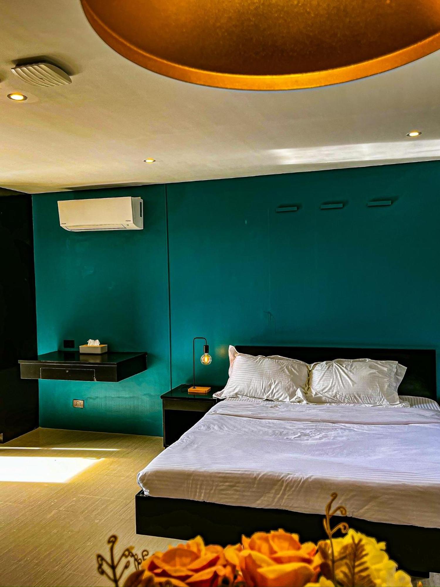 The Pacific Coast Aparthotel Yapak